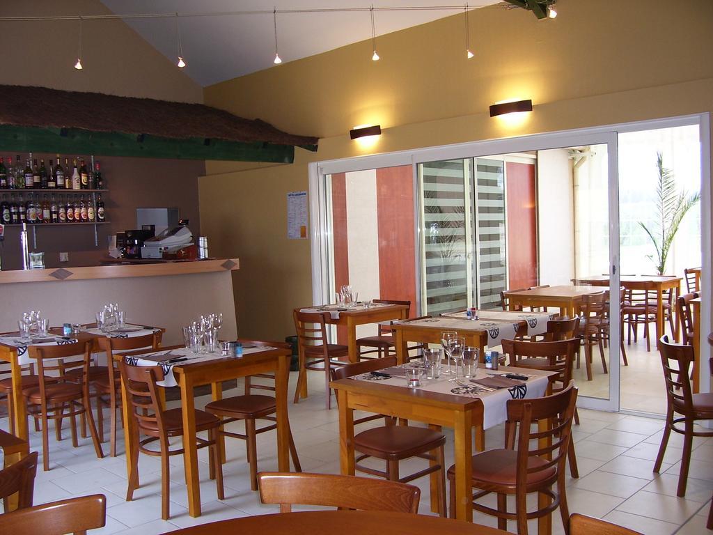 Camping L'Arada Parc Hotel Sonzay Exterior photo