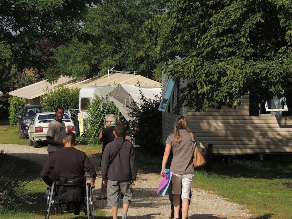 Camping L'Arada Parc Hotel Sonzay Exterior photo