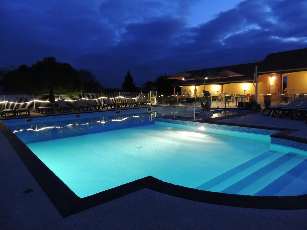 Camping L'Arada Parc Hotel Sonzay Exterior photo
